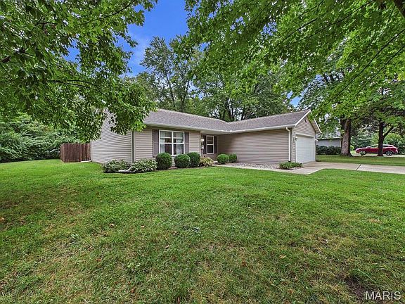 2nd image of 1727 Laurette Ln