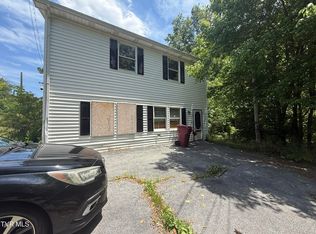 1506 King Springs Rd, Johnson City, TN 37601