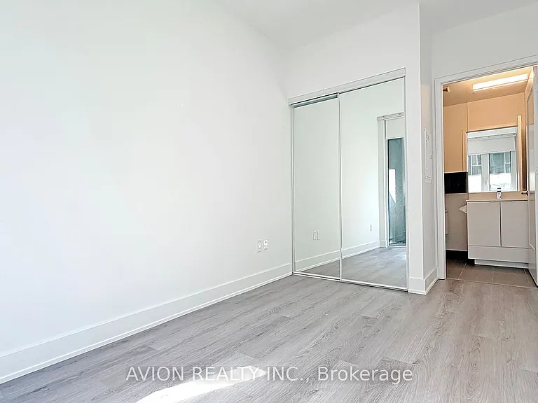 60 Princess St #205 — Photo 9