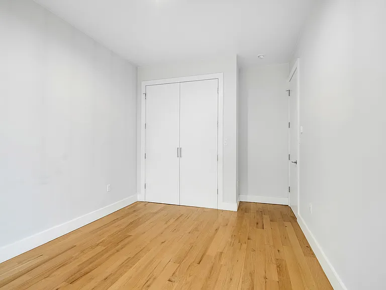 71 Cooper St #4B — Photo 9