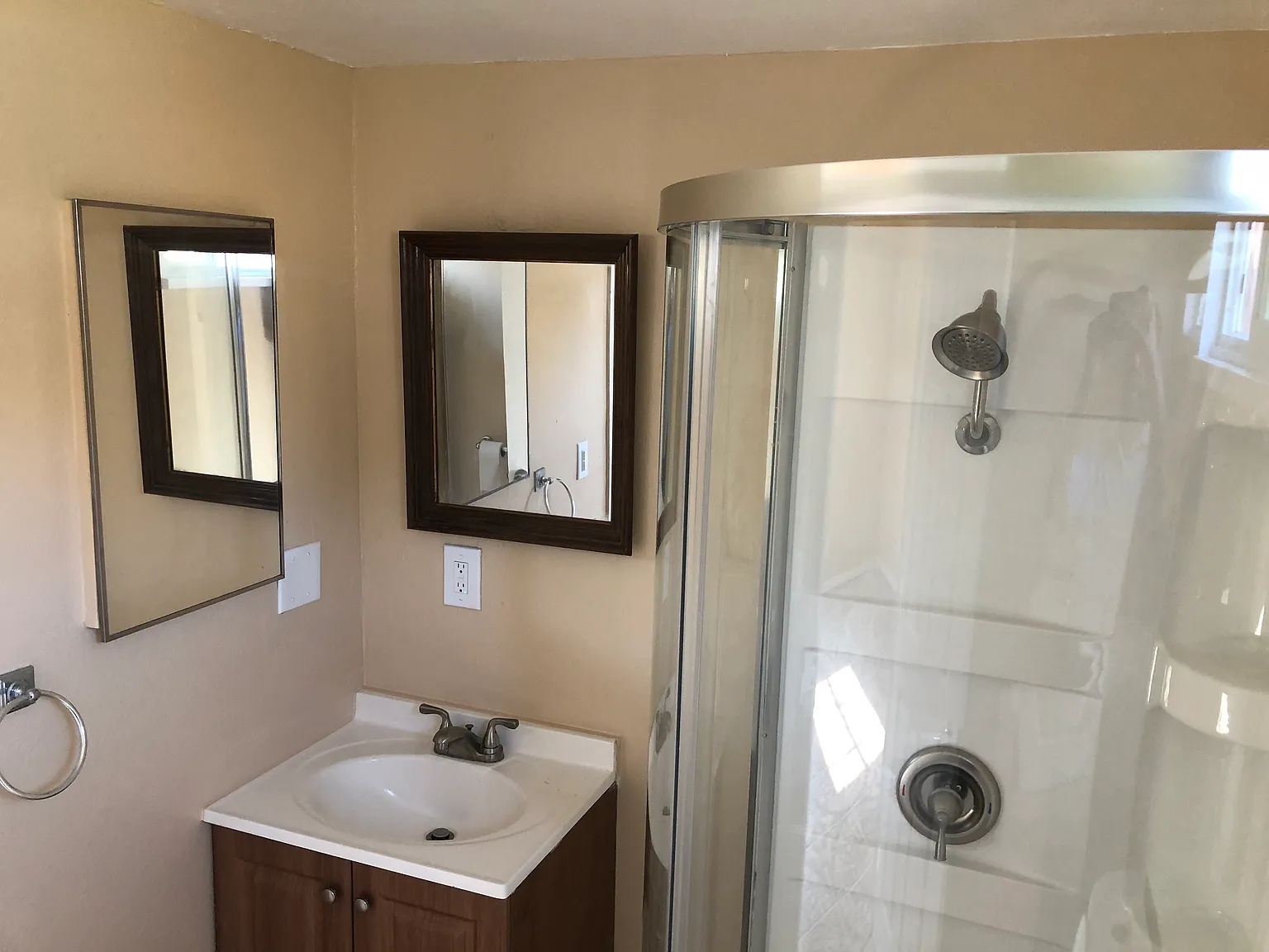 Studio, 400 sqft, $1,690 — Photo 3