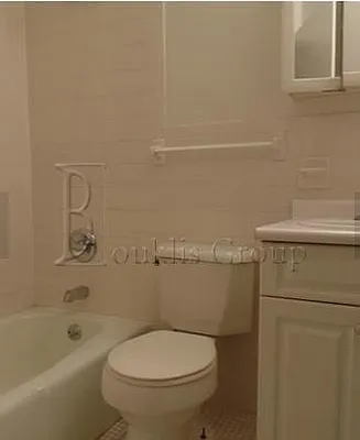 Rented by Bouklis Group | media 21