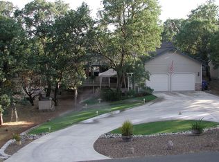 19440 Moon Ridge Rd, Hidden Valley Lake, CA 95467