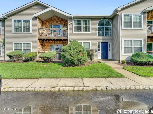 93 Diane Dr, Tinton Falls, NJ 07753