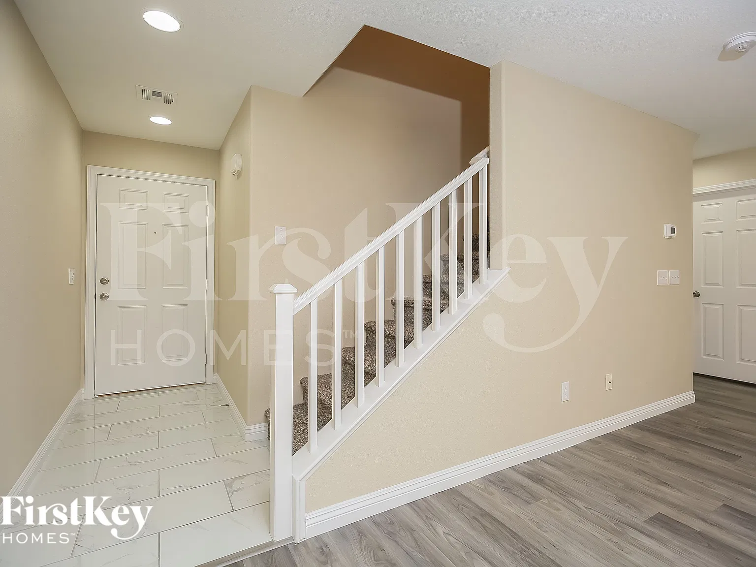 3 bed, 2.5 bath, 1521 sqft, $2,145 — Photo 2