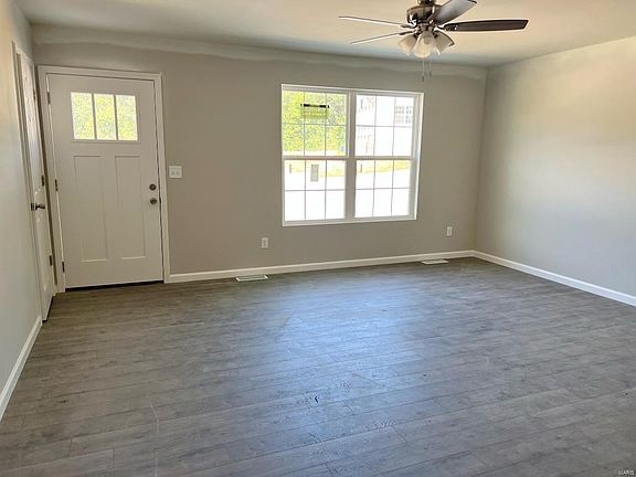 2nd image of 859 Lakeway Dr