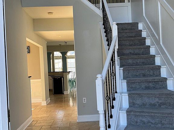 2nd image of 101 Cat Tail Ct