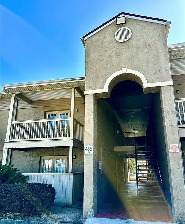 435 Wymore Rd #106