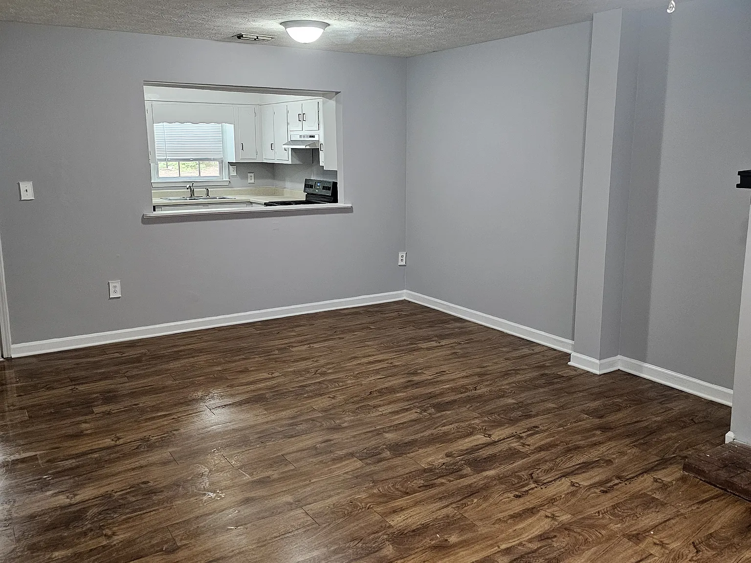 2 bed, 1.5 bath, 1254 sqft, $1,350 — Photo 3