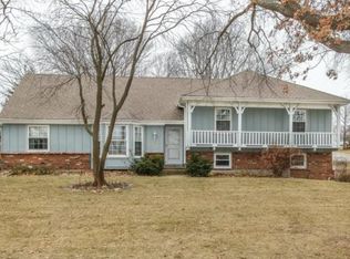 227 N Winnebago Dr, Lake Winnebago, MO 64034