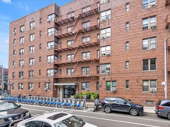 40-05 Ithaca St #2D, Queens, NY 11373