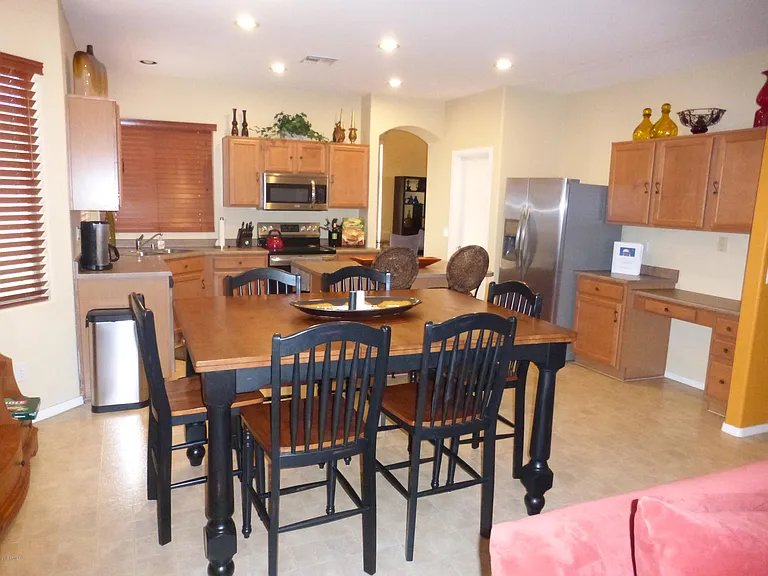 1042 N Moccasin Trl — Photo 6