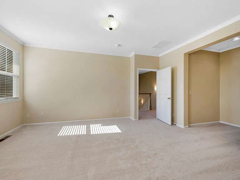 10573 Parkington Ln — Photo 25