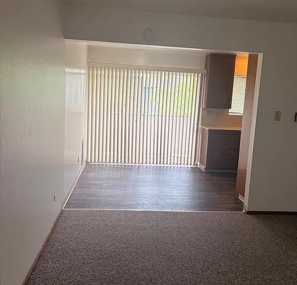 230 Felix St #F — Photo 11