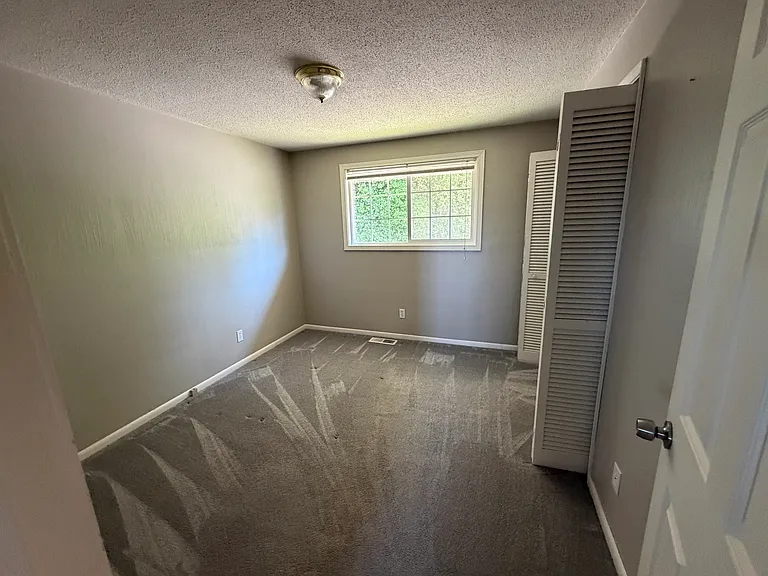 2732 Fairview Ct — Photo 18