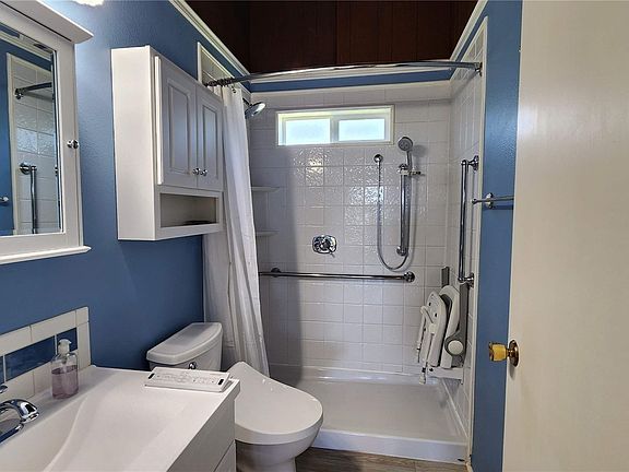 4th image of 1255 Terrace Pl