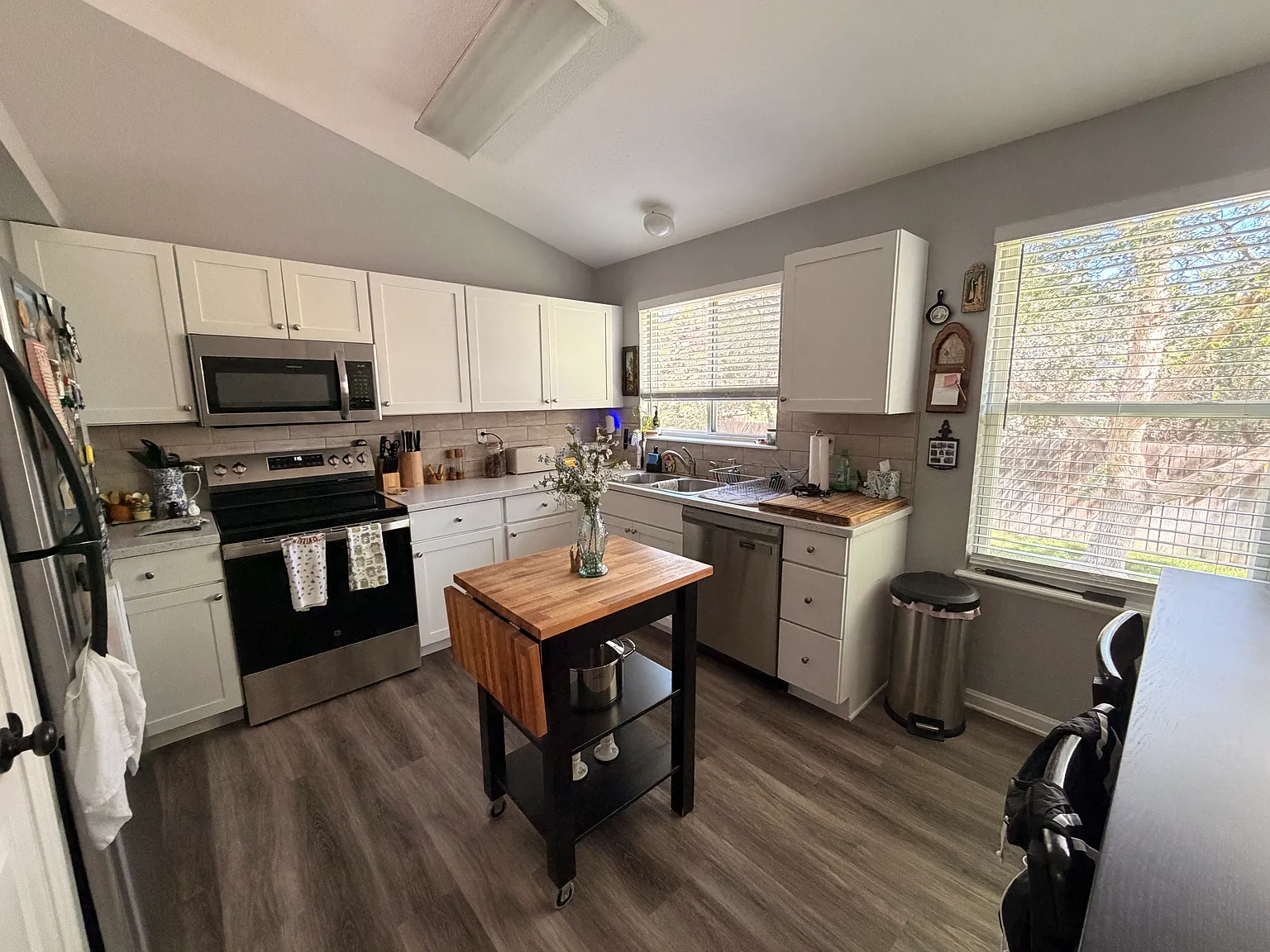 3 bed, 1884 sqft, $2,900 — Photo 3