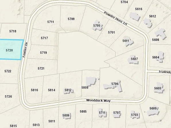 5720 Foxfire Dr, Midland, MI 48642