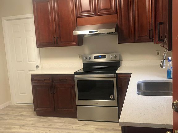 4th image of 1624 Elmwood Ave Floor 1