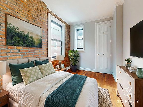 3rd image of 212 E 25th St APT 17