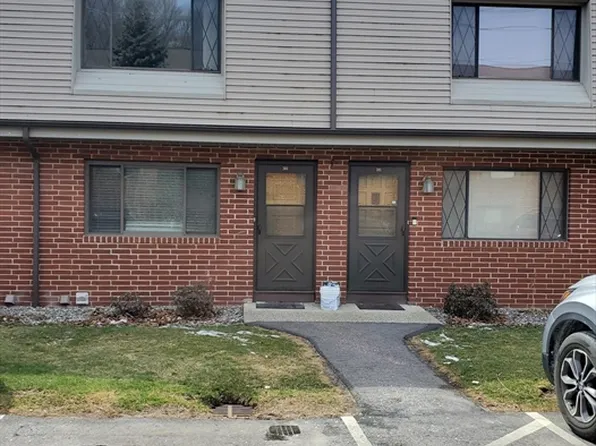 386 Farrwood Dr, Haverhill, MA 01835