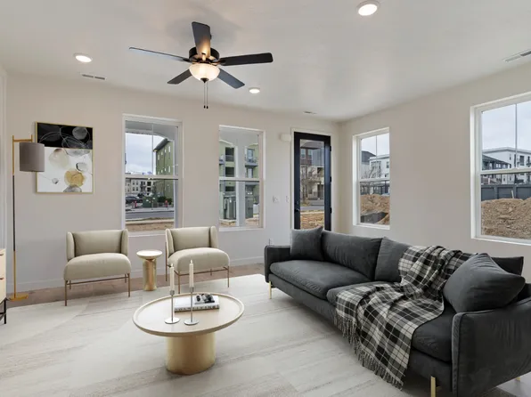 11323 S Lake Run Rd W, South Jordan, UT 84009