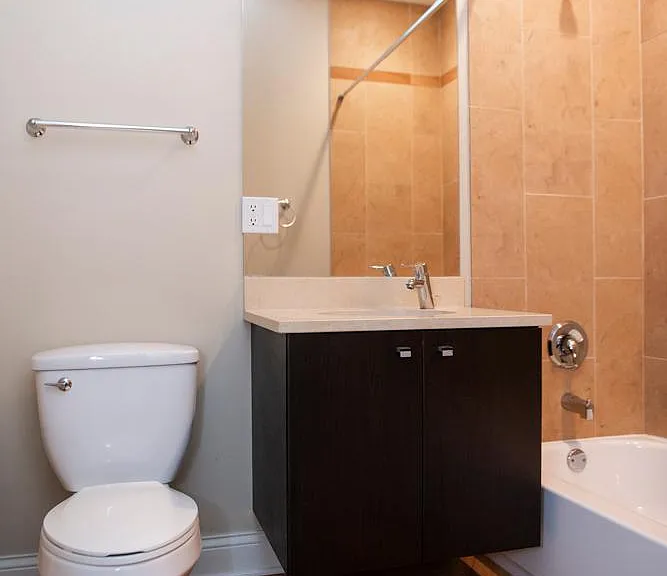 2407 N Milwaukee Ave — Photo 15