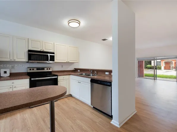 17347 NW 7th Ave, Miami, FL 33169