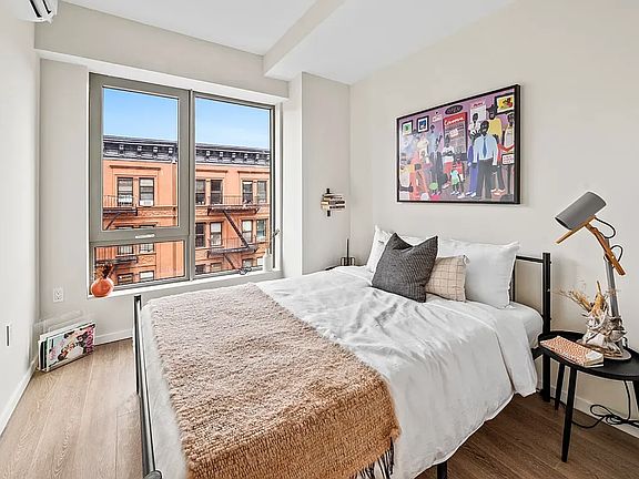 3rd image of 168 W 136th St #3S