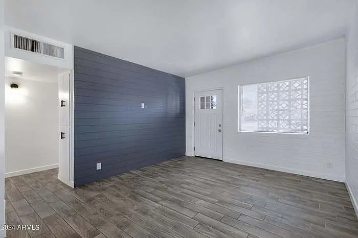 2 bed, 820 sqft, $1,750 — Photo 3