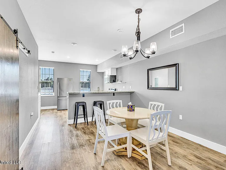 103 E Orchard Loop #103 — Photo 5