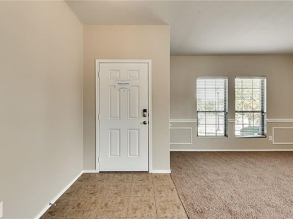 3rd image of 1110 Luton Dr