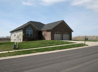 959 Thoroughbred Rd, Shelbyville, KY 40065