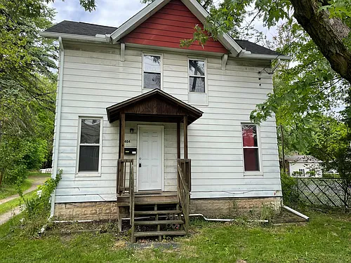 404 N Mantua St Photo 1