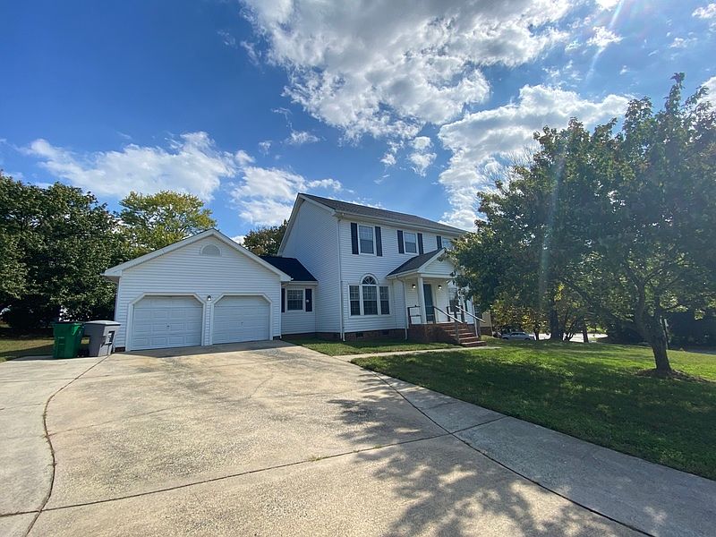 1st image of 621 Mary Alexander Pl