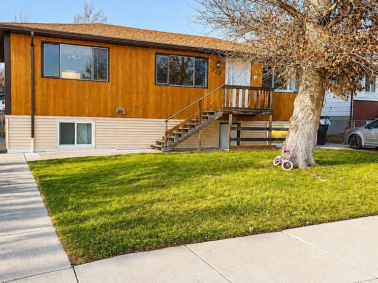 323 Covert Ln — Photo 8