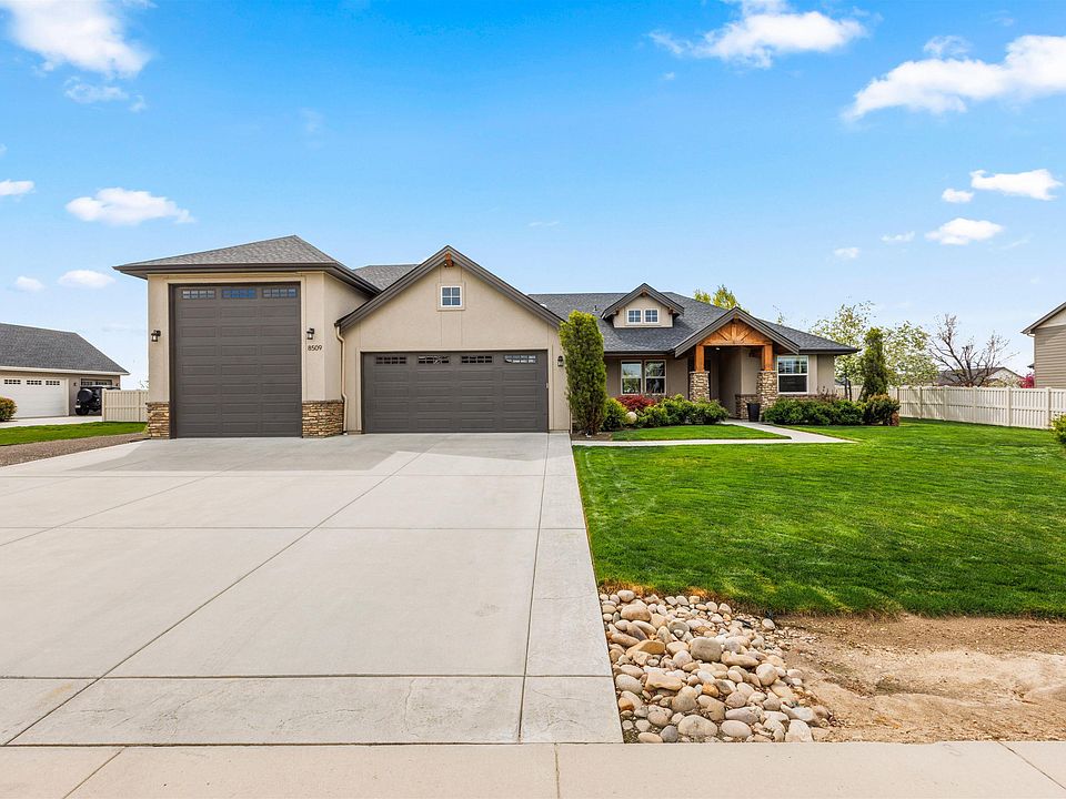 1st image of 8509 Silverwood Way