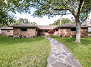 1204 Driftwood Dr, Euless, TX 76040