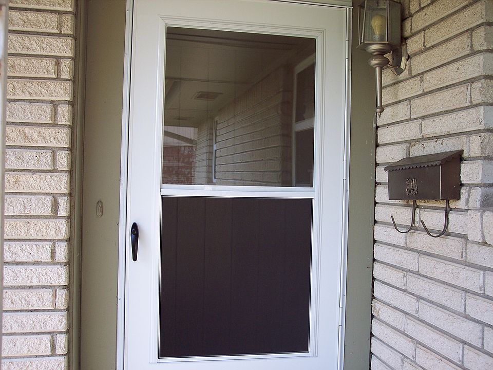 1st image of 716 Plaza Dr