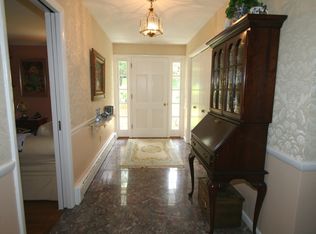 131 Twinbrooke Dr, Holden, MA 01520