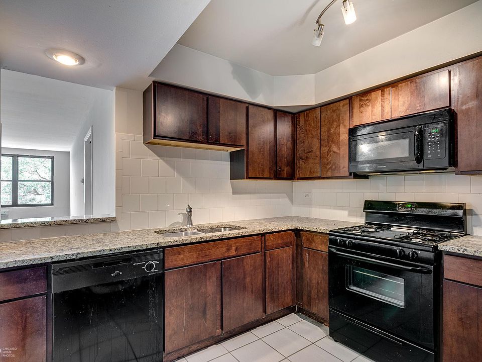 2BUP - Kitchen