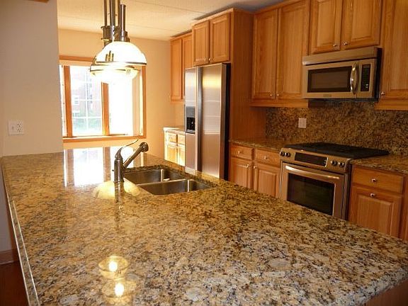 3rd image of 257 W Washington Blvd #P4