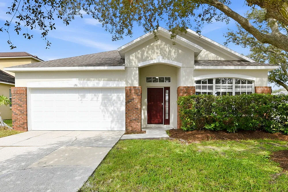 4 bed, 2.0 bath, 1972 sqft, $2,575 — Photo 1