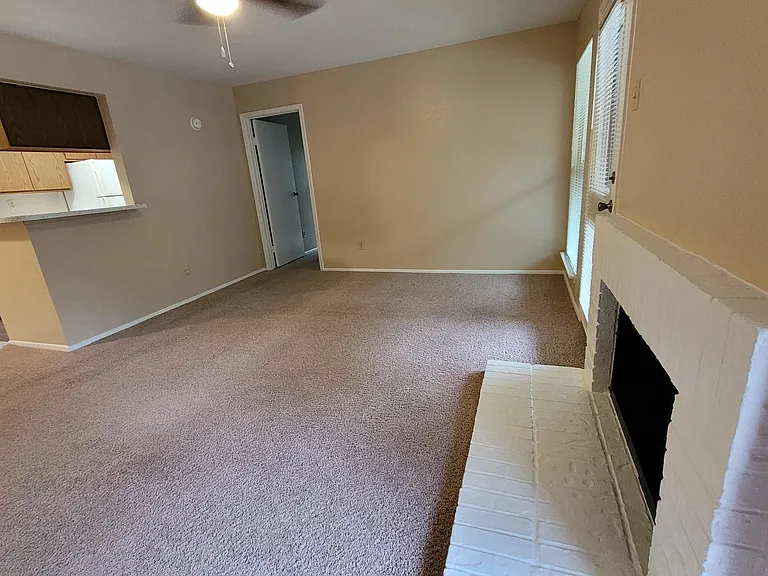 Sleepy Hollow Apartments — Photo 27