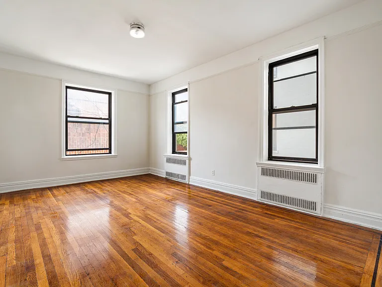 925 Prospect Pl #2A — Photo 1