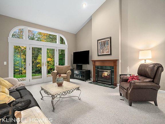 5th image of 6879 Beech Creek Dr