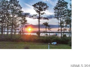 64 Sandy Curve Dr, New Bern, NC 28560