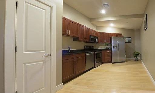 4th image of 9 Gardner St APT 1