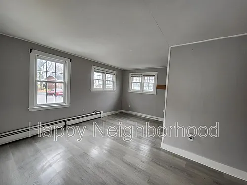 46 Maple St Photo 1