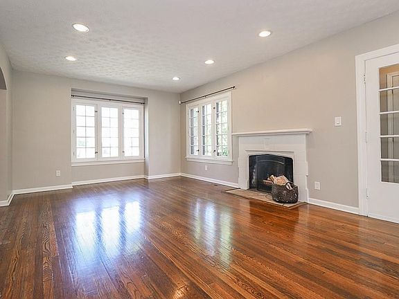 4th image of 17300 Lomond Blvd